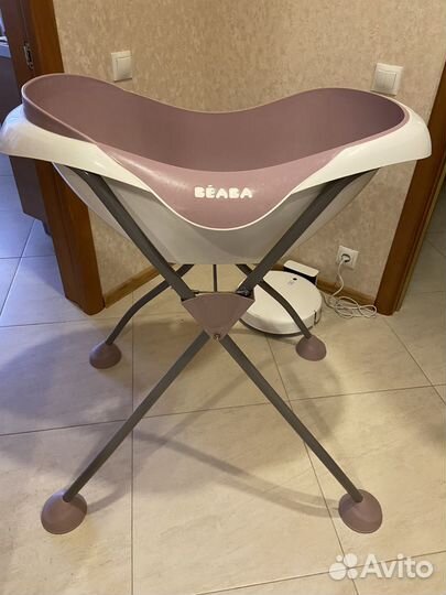 Детская ванночка для купания с подставкой