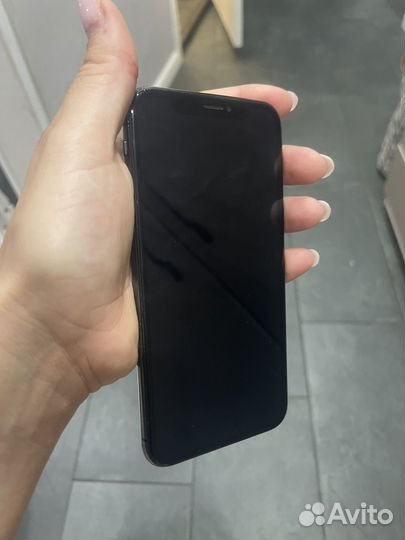 iPhone X, 64 ГБ