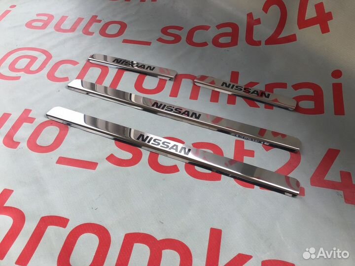 Nissan Note накладки на пороги