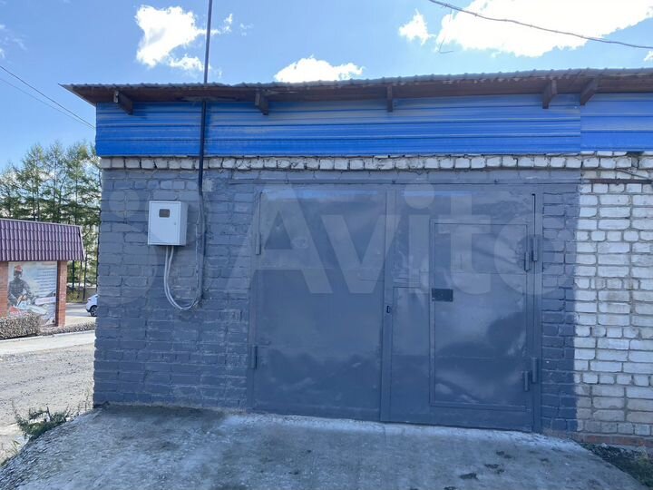 Гараж, > 30 м²
