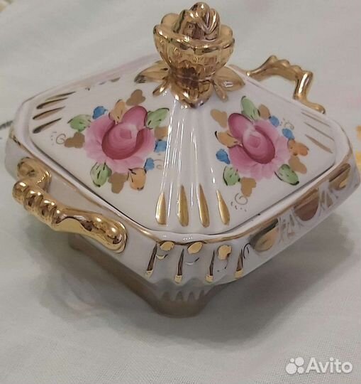 Фарфоровая посуда гжель (цветная)