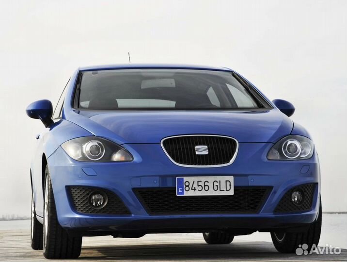 Стекло фары Seat Leon 2009 - 2012