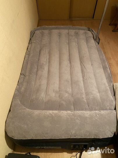 Надувной матрас intex
