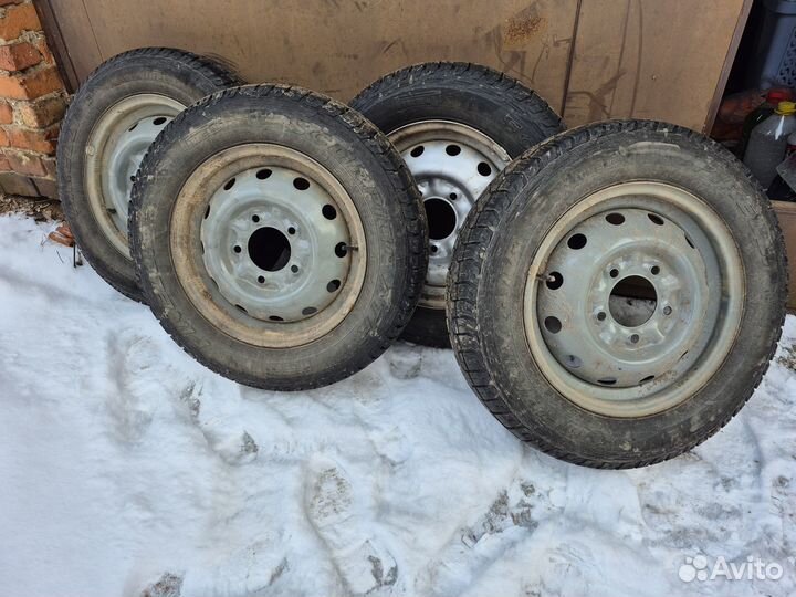 Штатные колеса R16 на штамповке LADA niva Legend