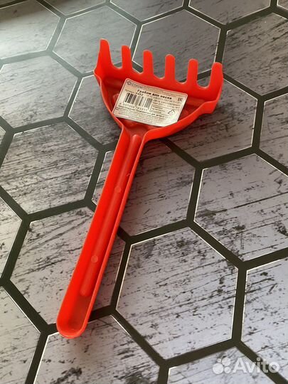 Лопатка и грабли