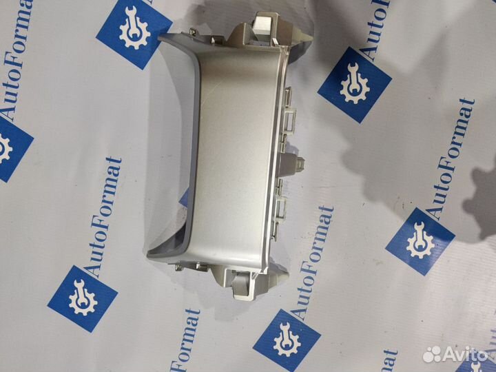 Toyota lc200 крышка