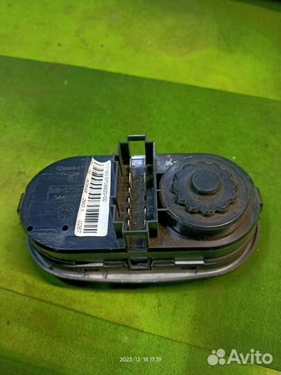 Блок управления Светом Лада Калина 1