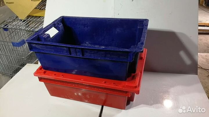 Ящик пластиковый пищевой с крышкой 600х400х200