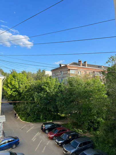 2-к. квартира, 60 м², 3/3 эт.