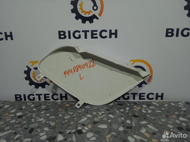 Крышка дефлектора кабины Mercedes Axor A9448840422