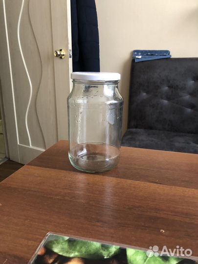 Банка стеклянная 1л с крышкой
