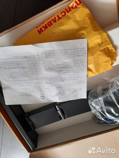 Подставка настенная для техники