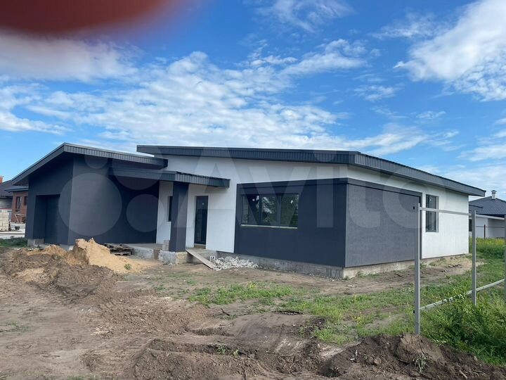 Дом 178 м² на участке 7,7 сот.