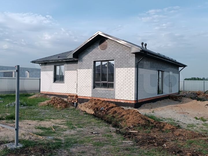 Дом 102 м² на участке 8 сот.