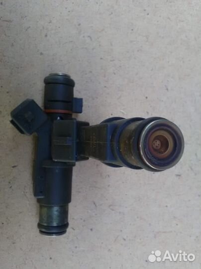 Форсунка топливная Peugeot/Citroen 2.2 бензин