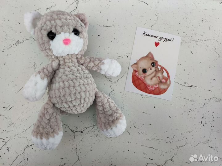 Вязаный котёнок. Ручная работа