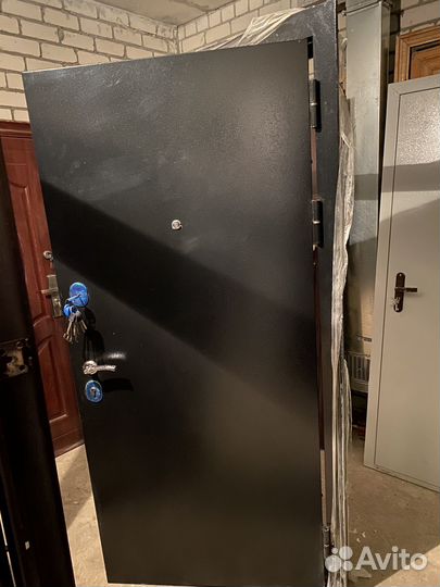 Дверь входная железная бу