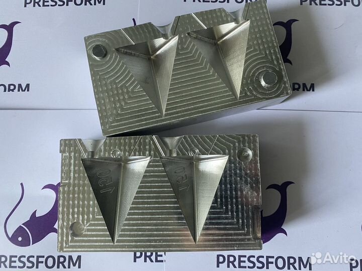 Форма чпу для литья грузил (пирамида с ухом)