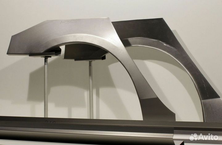 Кузовные пороги Subaru