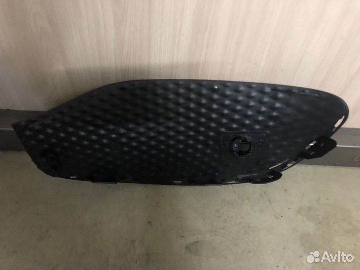 Решетка бампера левая Mercedes E W213