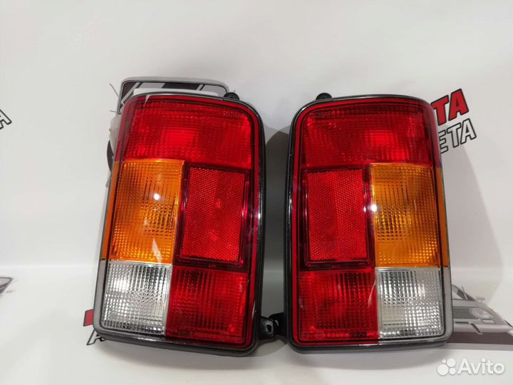 Фонари в сборе с платой Нива 4х4. Левый и Правый