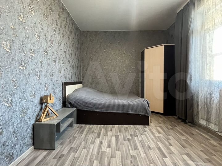 2-к. квартира, 58 м², 3/3 эт.