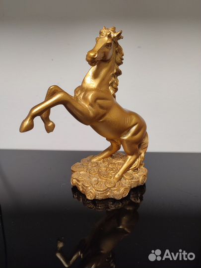 Конь денежный