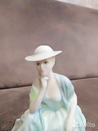 Статуэтка фарфор сoalport англия