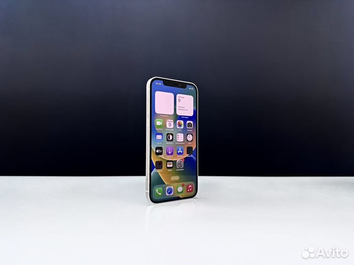 iPhone 12, 64 ГБ