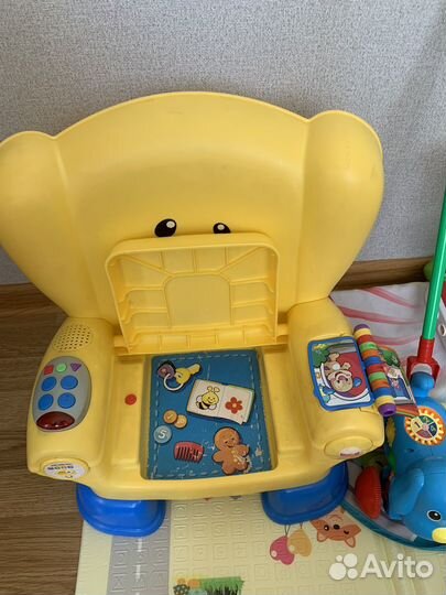 Развивающие игрушки,музыкальный штульчик