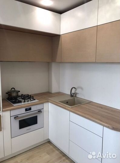 Практичный кухонный гарнитур от производителя