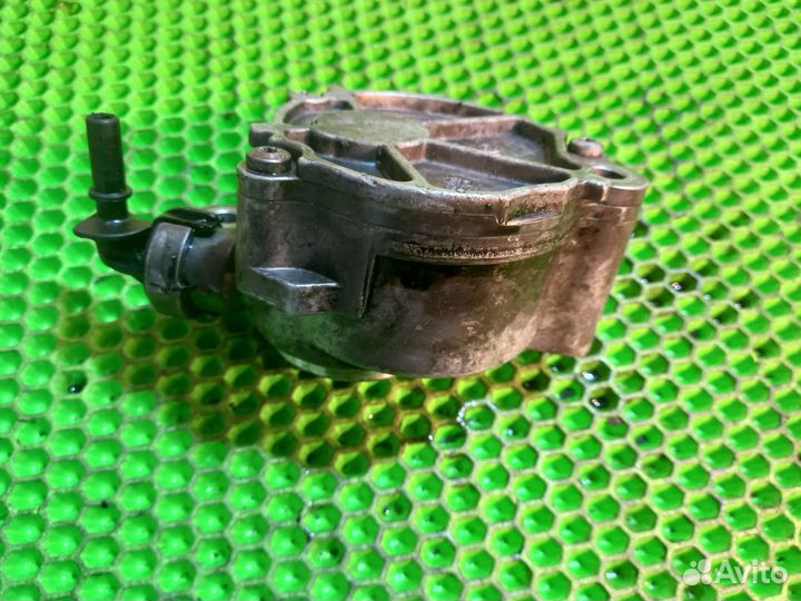 Вакуумный насос Peugeot Partner