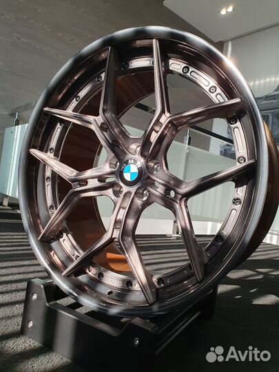 Кованые диски R22 на BMW X6 в наличии