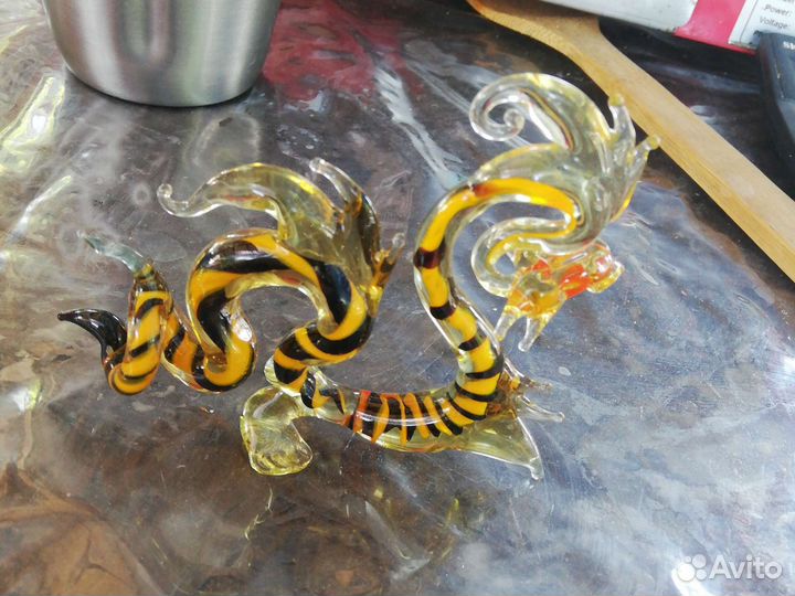 Дракон из стекла ручной работы