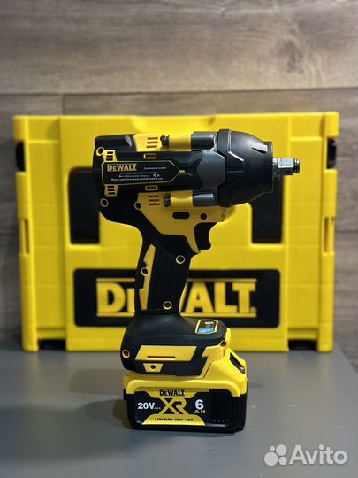 Гайковерт аккумуляторный 800h.m. dewalt