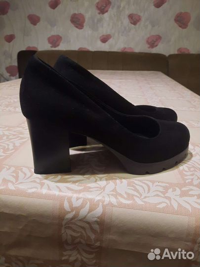 Туфли женские 39 размер черные