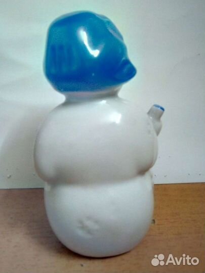 Фарфоровая статуэтка, кубок