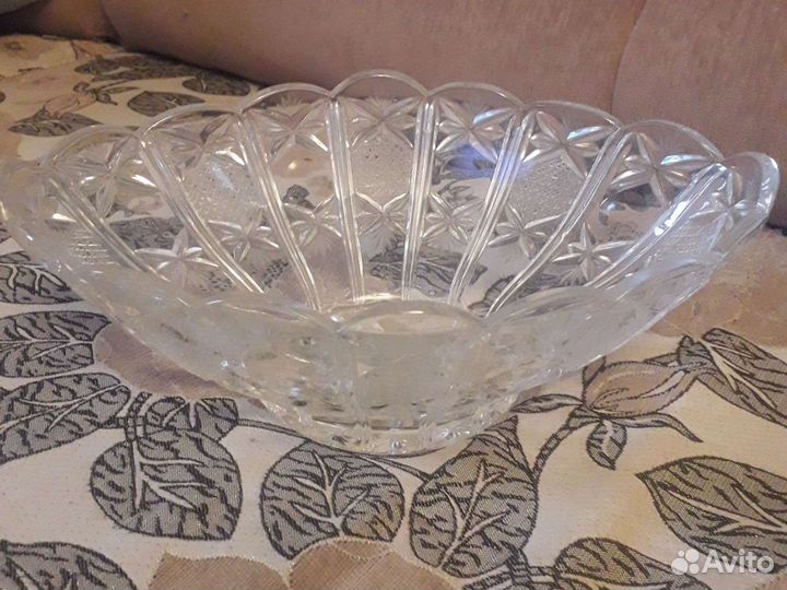 Вазы хрустальные и др