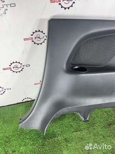 Обшивка салона задняя правая Toyota Celica ZZT231