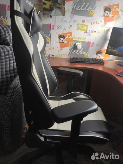 Кресло DXRacer OH/K99 в идеальном состоянии