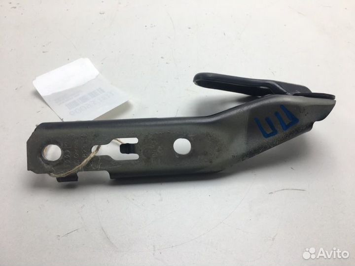 Петля капота правая Audi A6 4F2 BDW 2007