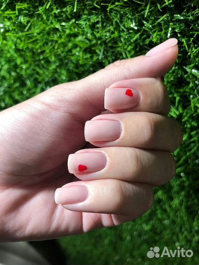 Маникюр педикюр