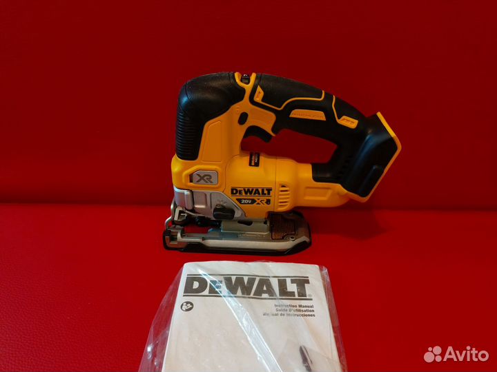 Лобзик DeWalt DCS334