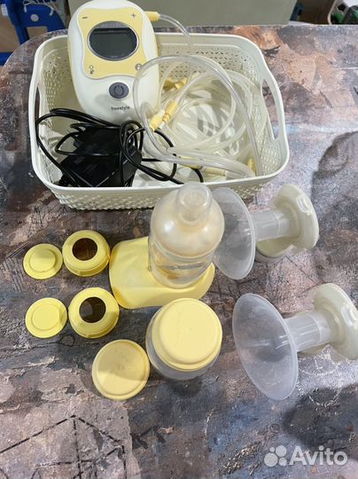 Молокоотсос электрический Medela freestyle