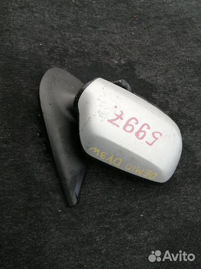 Зеркало правое Mazda Demio DY