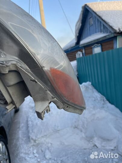 Фара левая toyota camry 40