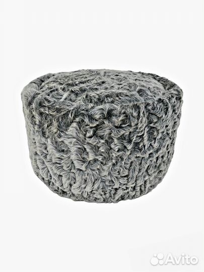 Каракулевая шапка