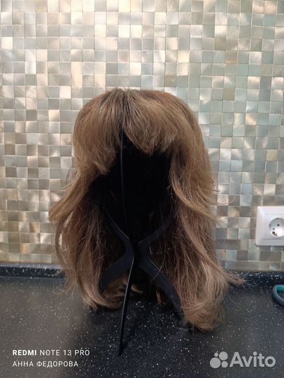 Полусистема на сетке и шапочке парик