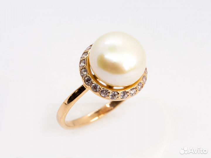 Золотое кольцо с фианитами, жемчугом