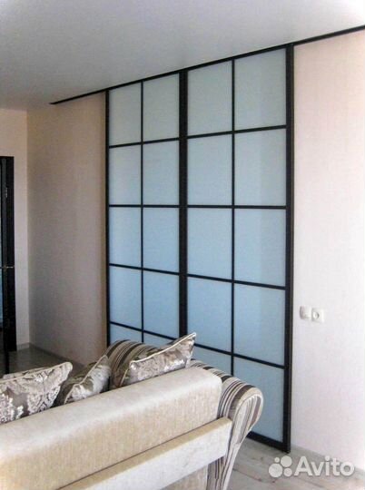 Раздвижная перегородка с матовым стеклом